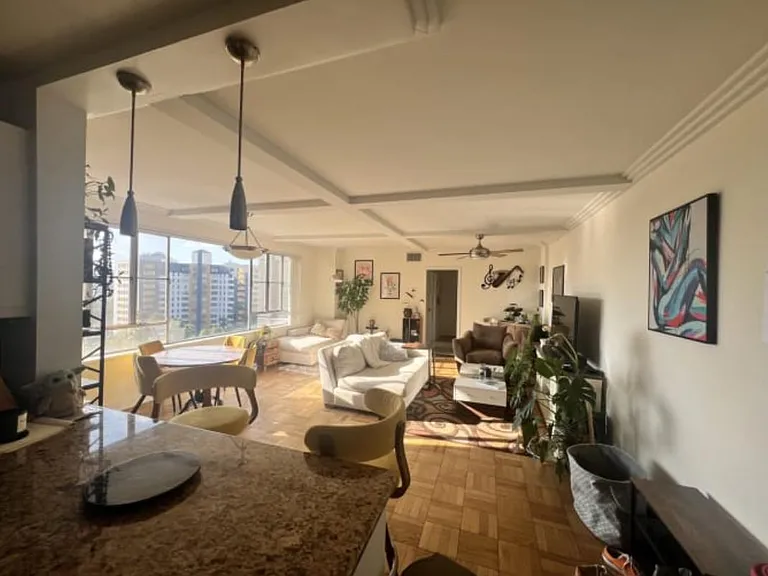 357 S Curson Ave #9 — Photo 1