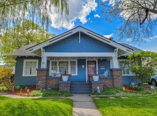 8 N 3rd St, Selah, WA 98942