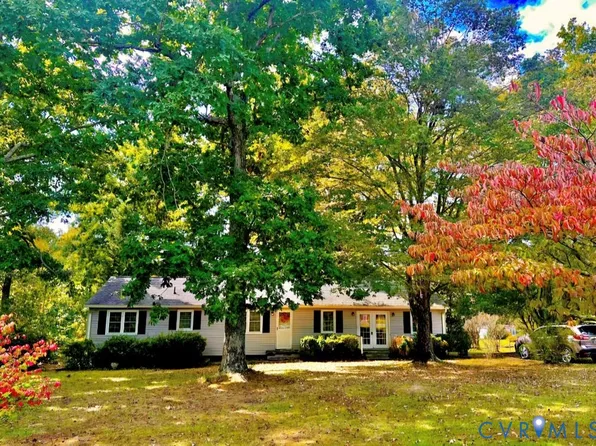 205 Hardtimes Rd, Farmville, VA 23901