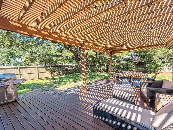 3rd image of 1703 Ashford Hollow Ln