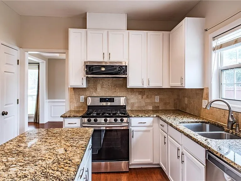 3359 Shallowford Green Dr — Photo 8