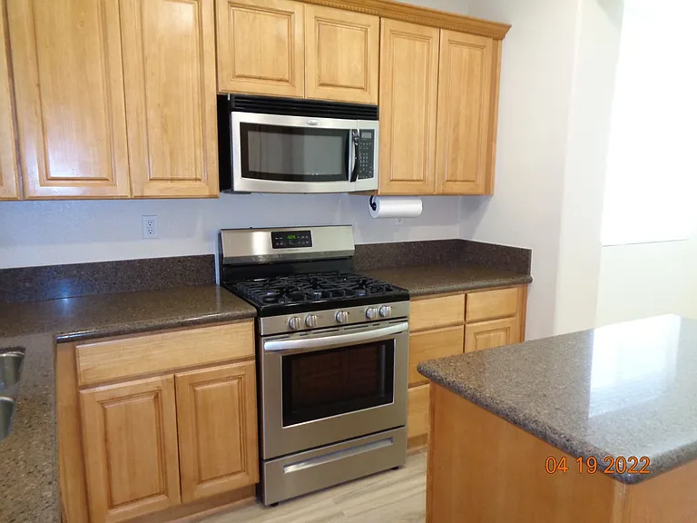 3131 Perdot Ave — Photo 6