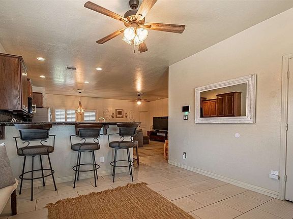 4th image of 4122 W 25th St