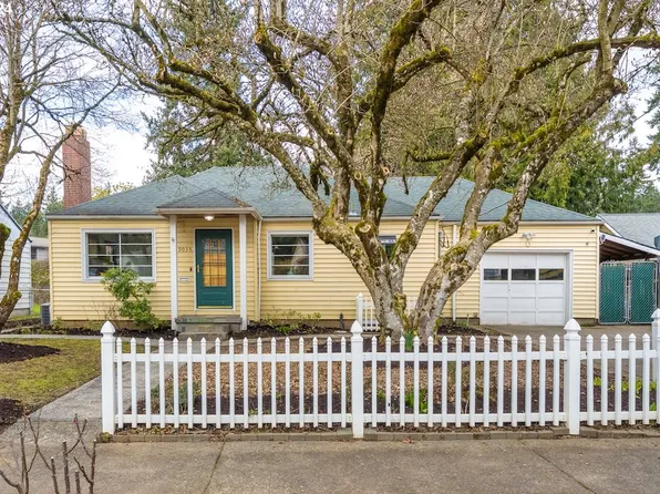 9035 NE Broadway, Portland, OR 97220