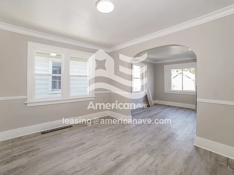 1756459_005_living_room_14105320.jpg