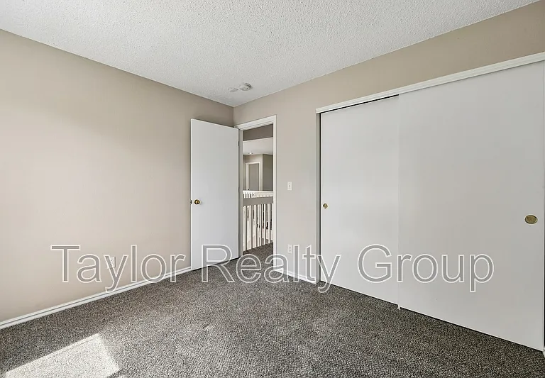 8728 Starwood Ln — Photo 18