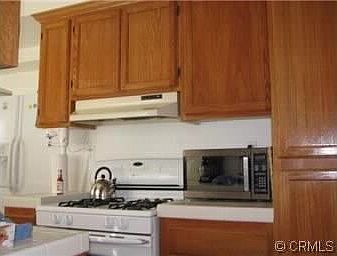 4th image of 1190 W 26th St