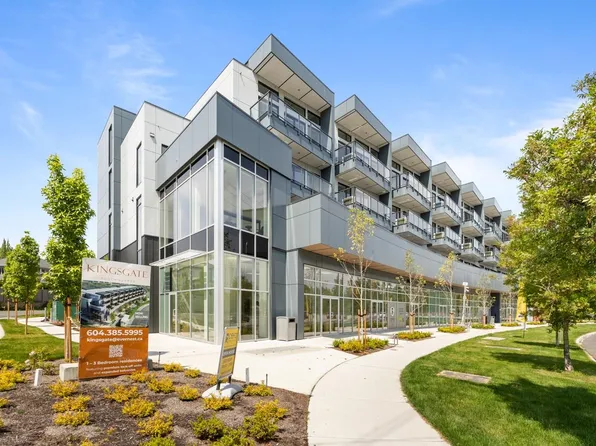 2233 156th St #406, Surrey, BC V4A 4V1