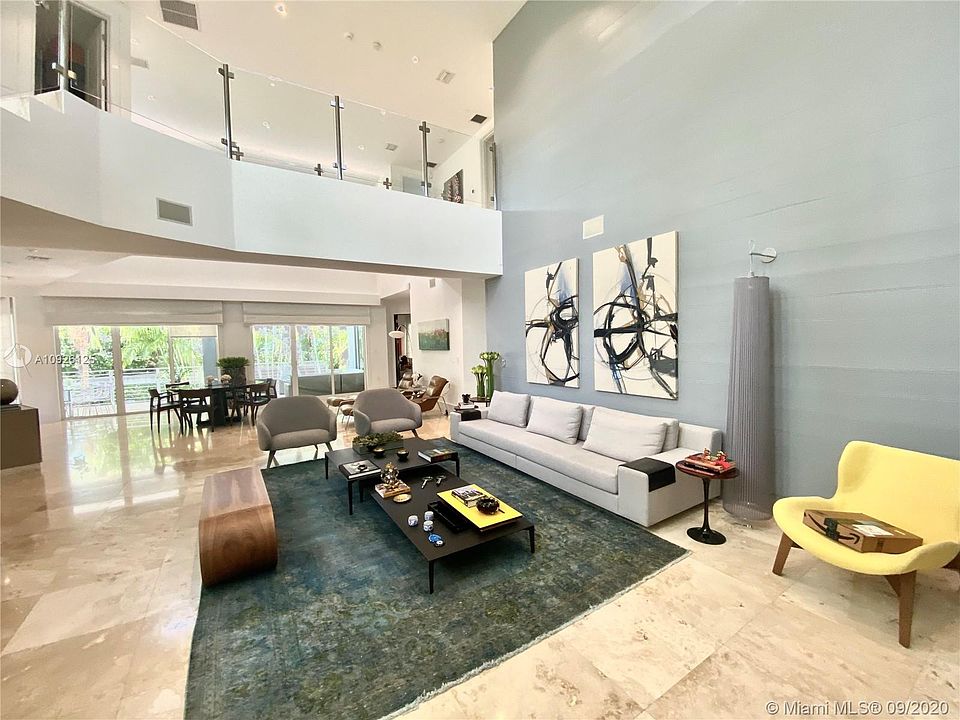 1st image of 618 Curtiswood Dr #618