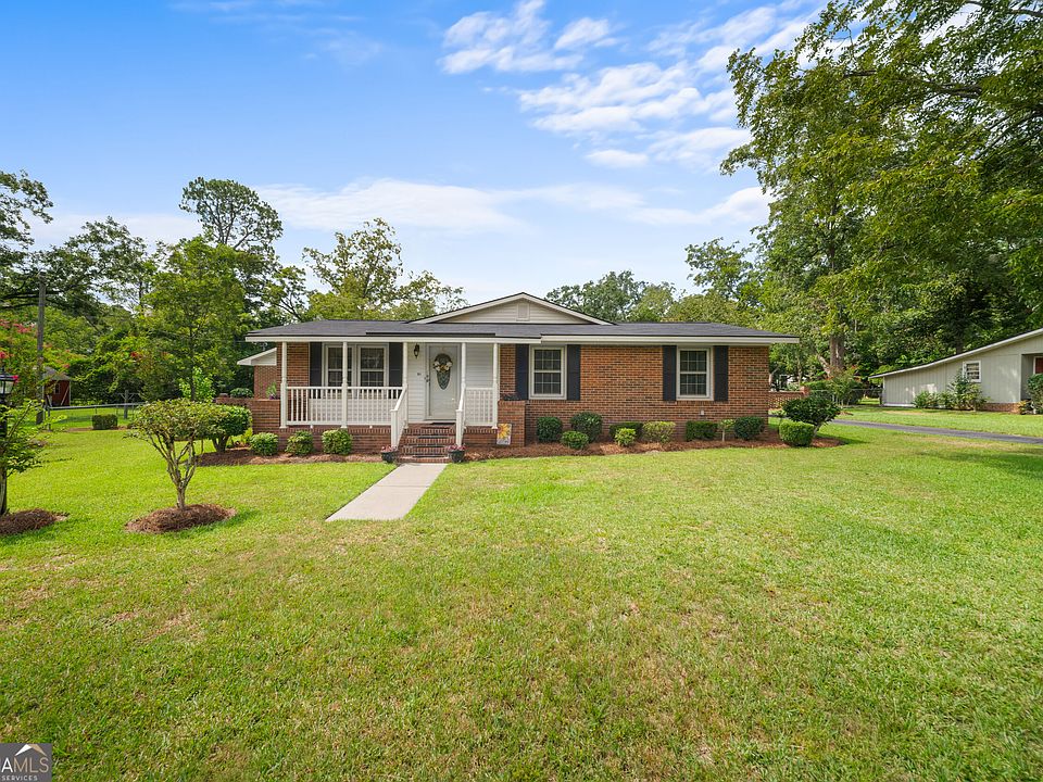 1st image of 104 Irwin Dr