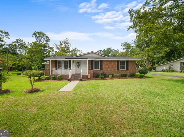 104 Irwin Dr, Statesboro, GA 30458
