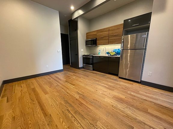 2nd image of 85 Humboldt St #3L