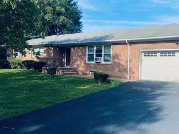 68 Deer Hill Rd, Clinton Twp., NJ 08833