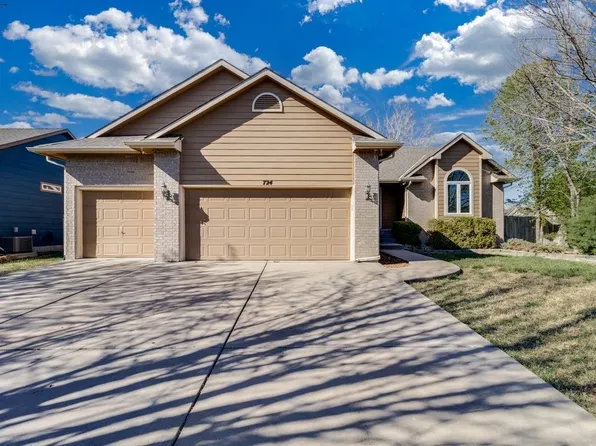 724 W Jamestown St, Andover, KS 67002