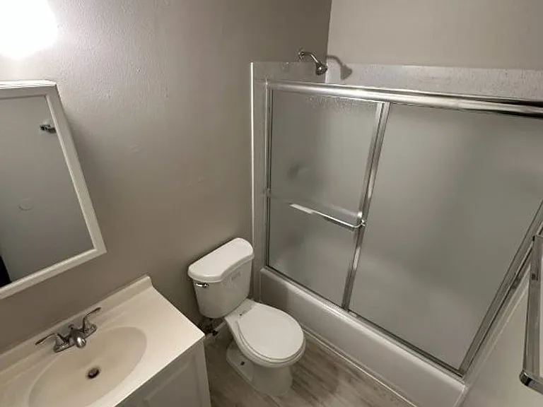 586 Berry Ave — Photo 11