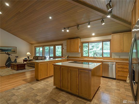 4th image of 24111 Dove Ln NW