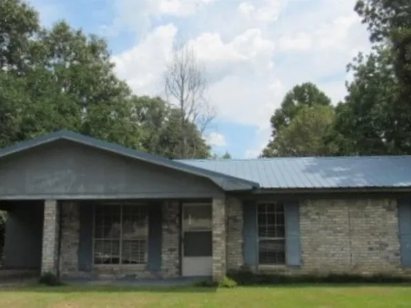 9186 Cottonwood Dr, Bastrop, LA 71220