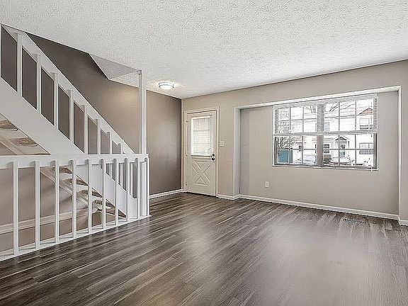 3rd image of 908 Noddymill Ln E