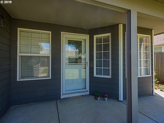 4th image of 17003 SE 19th St