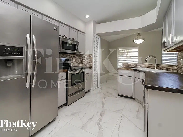 518 Whittingham Pl — Photo 6