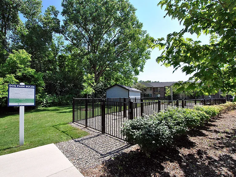 Canterbury Park Apartments — Photo 34