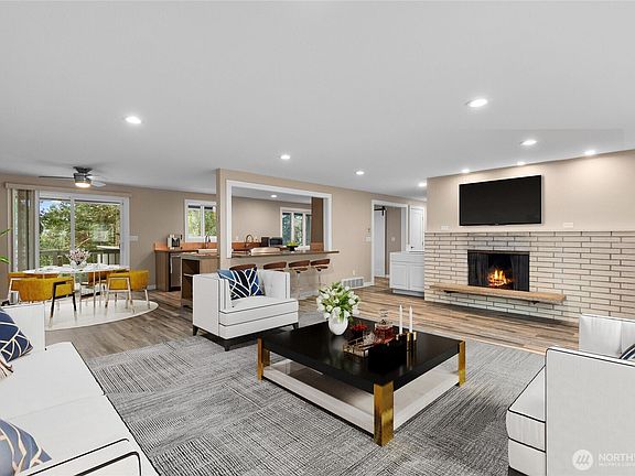 2nd image of 9009 Ridgeview Circle W