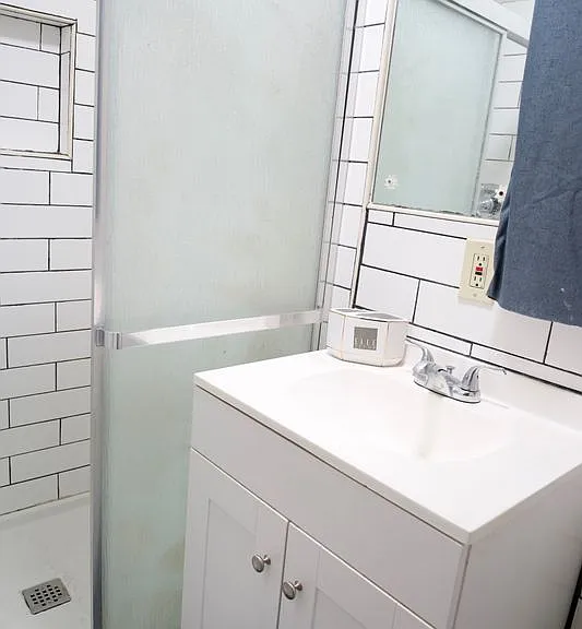 1405 N 82nd Ter — Photo 18