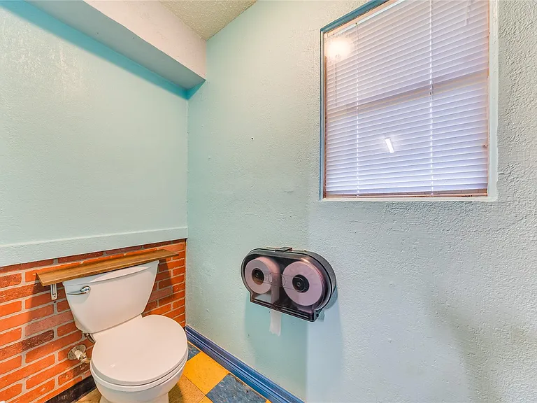 4227 Old Chocolate Bayou Rd — Photo 23