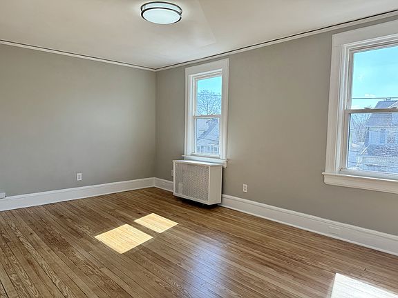 4th image of 21 Norwood Pl Floor 2