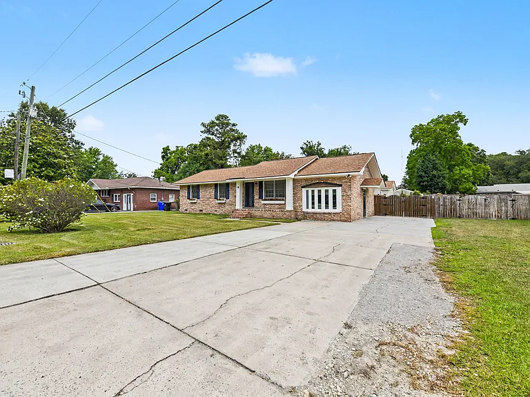 18 Ophir Dr — Photo 37