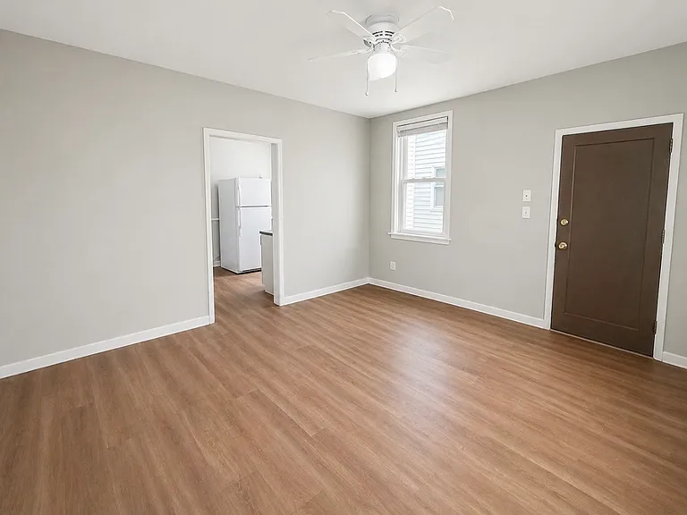 215 Saline St #1 — Photo 2