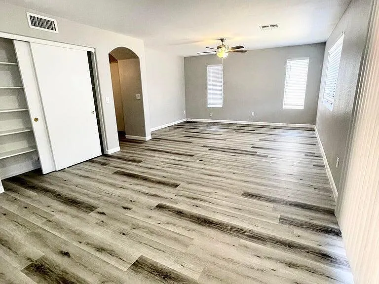 16200 W Moreland St — Photo 8