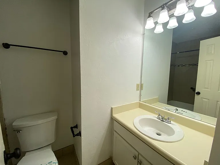 1730 Beechwood Cir N — Photo 9