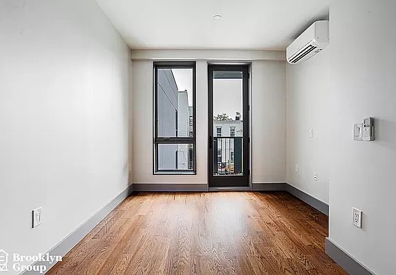 4th image of 1894 De Kalb Ave #2A