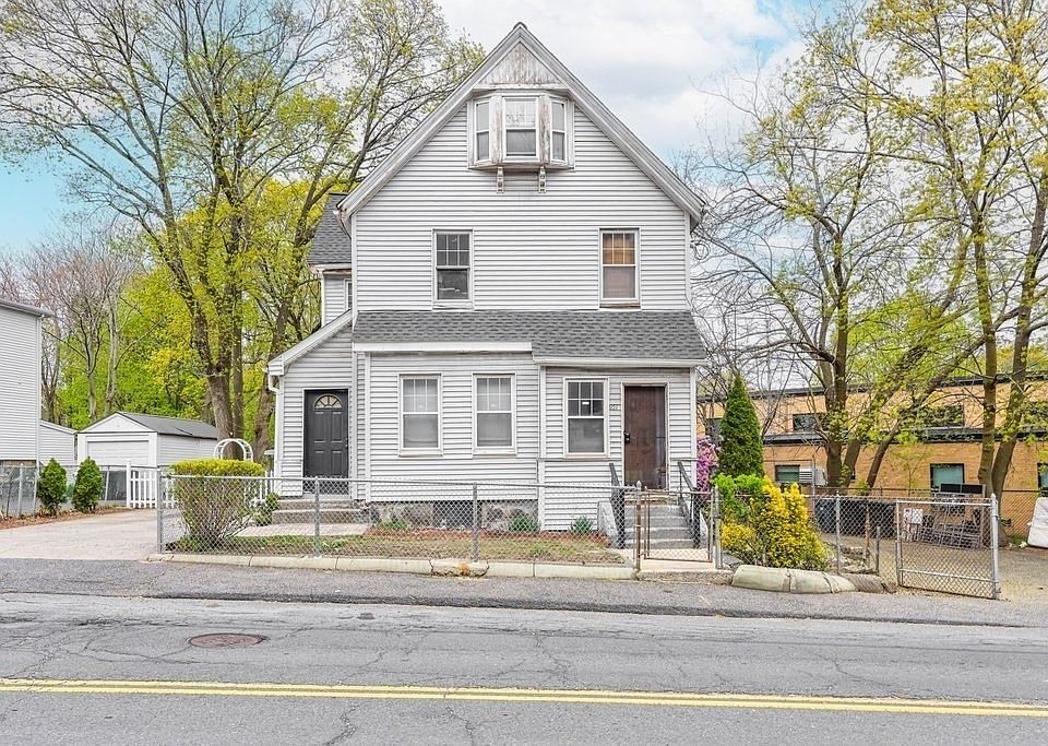 1st image of 951 Canterbury St