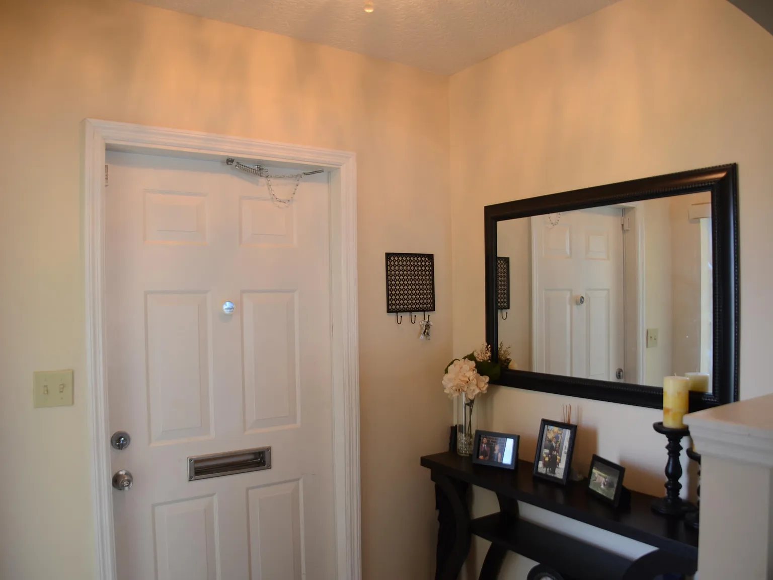 2 bed, 2.0 bath, 1170 sqft, $3,450 — Photo 4
