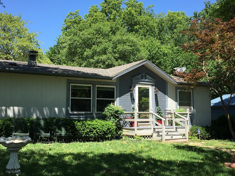 1st image of 10701 Hefner Oaks Dr