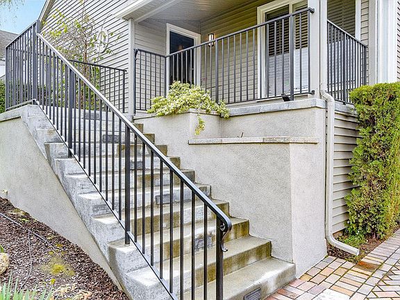 3rd image of 270 Nevada St