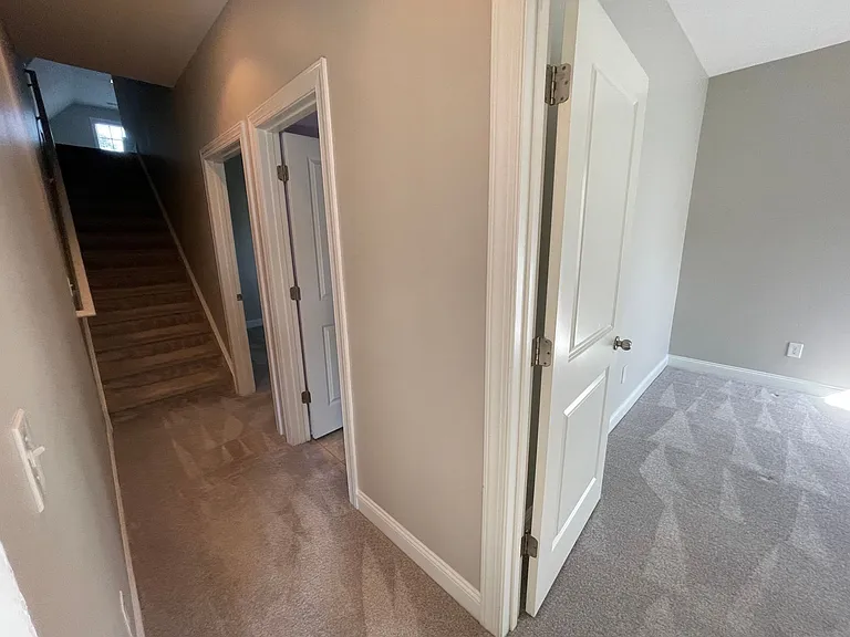 654 Dutchmans Creek Trl — Photo 16