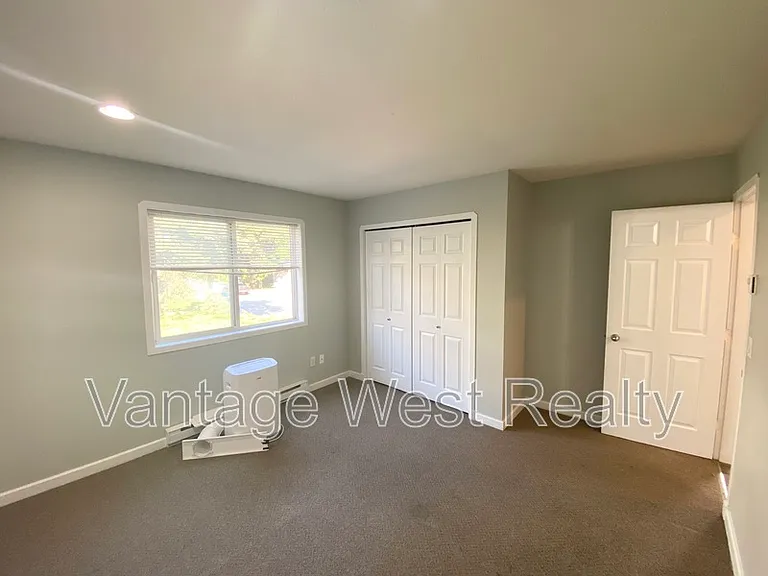 1073B Lawson Ave — Photo 17