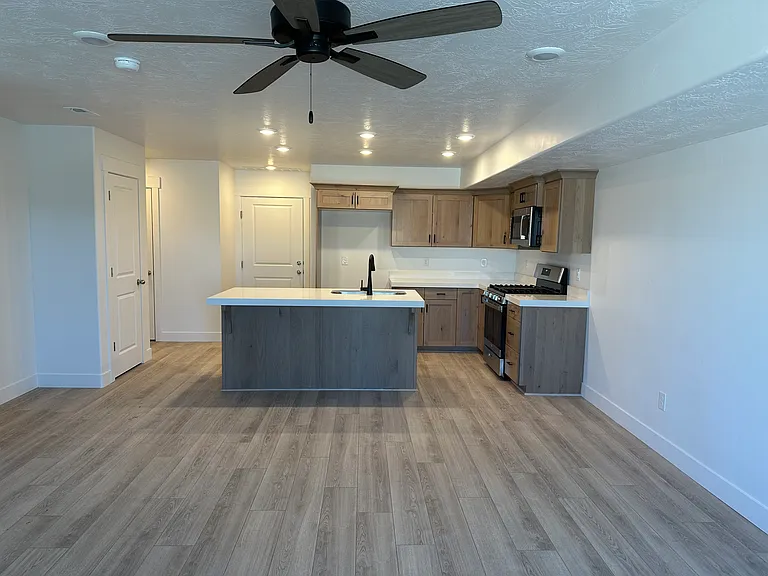 1402 Meadow Ln #643 — Photo 11