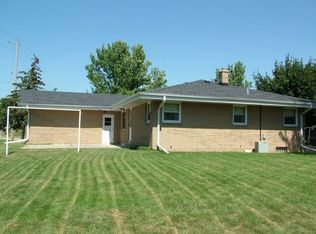917 N Moreland Blvd, Waukesha, WI 53188