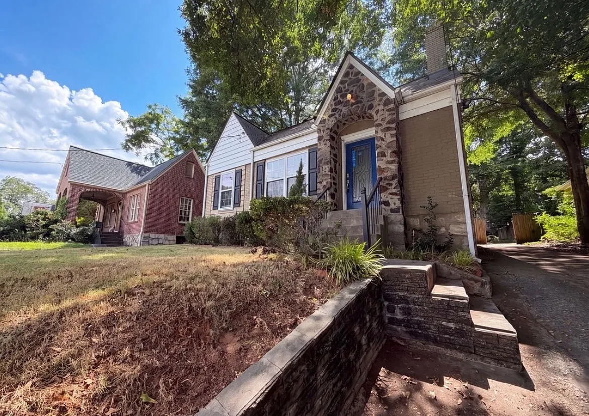 3 bed, 1401 sqft, $2,700 — Photo 3