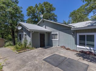 8090 Park Ave, Forestville, CA 95436