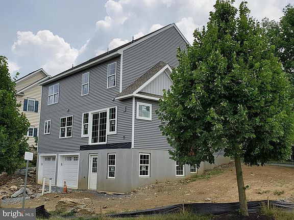 5th image of 219 Weatherfield Pl