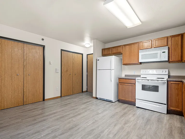 Paramount at the Bluffs Apartments — Photo 14