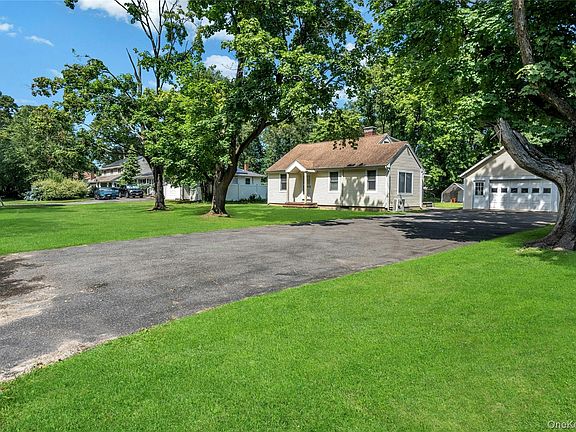 3rd image of 33 Laurel Drive