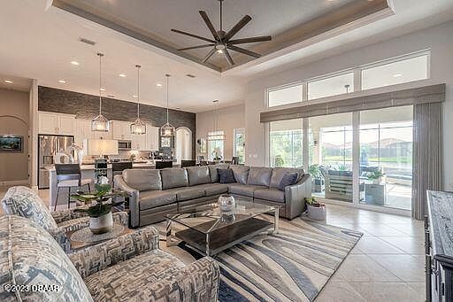 5th image of 2809 E Venetian Lake Cir