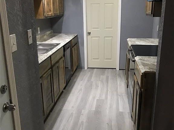 3rd image of 6280 Knollwood Dr