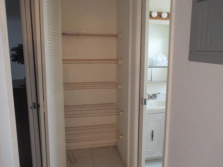 2715 Emory Dr E #C — Photo 11